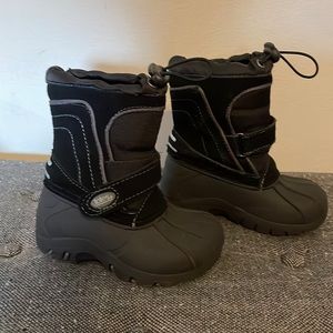Totes baby snow boots
